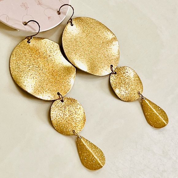 🌺🎉HP🎉🌺 NWT Anthropologie Serefina Gold Disk Chandeliers - Picture 13 of 15